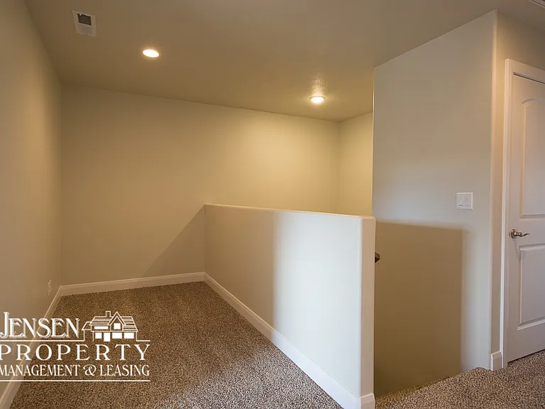 2502 Bella Vista Dr — Photo 15