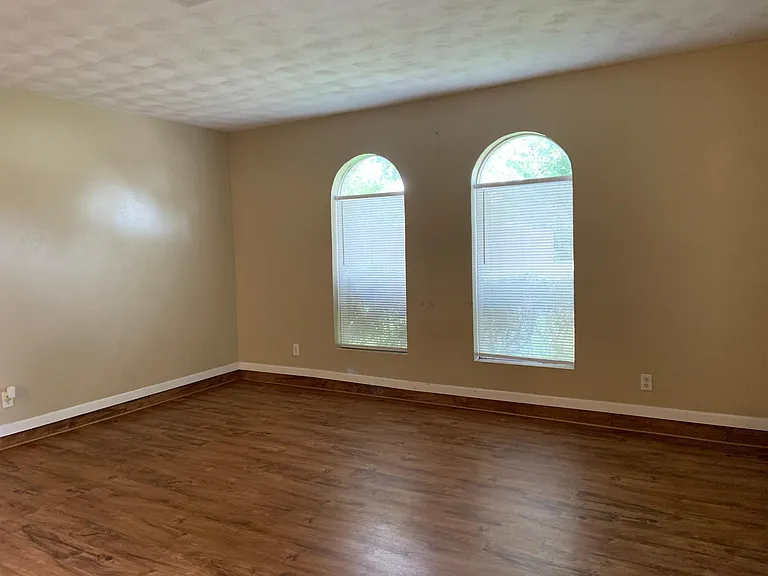 138 Doyle Dr — Photo 3