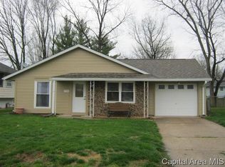 2128 Stonehenge Rd, Springfield, IL 62702