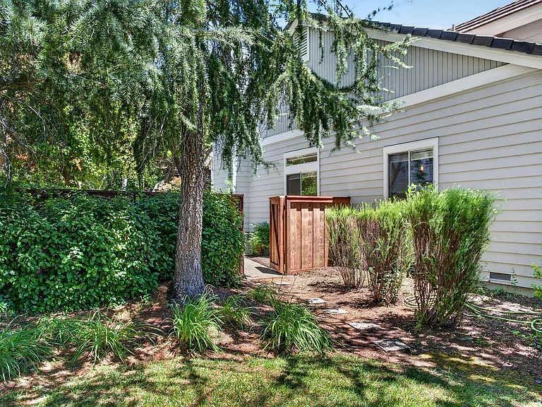 509 Suisun Ct — Photo 35