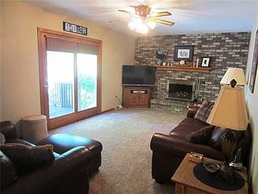 3rd image of 4568 Basswood Dr