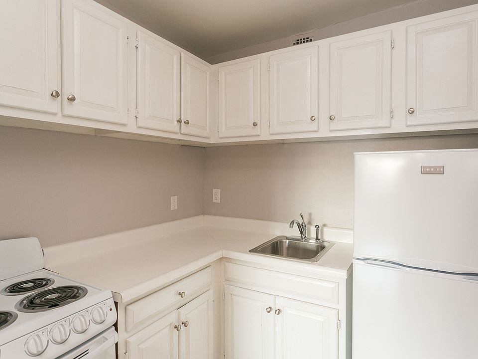 1st image of 451 E 83rd St APT 9D