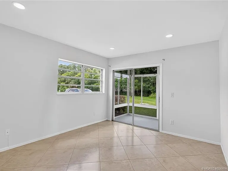2 Lake Vista Trl #107 — Photo 23