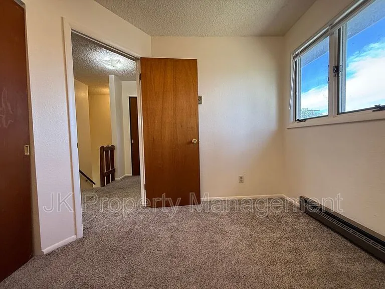 919 1st Ave SW #2 — Photo 19