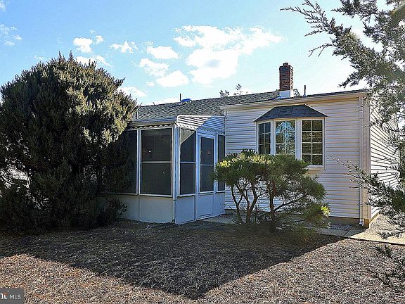 5th image of 5 Whitaker Dr