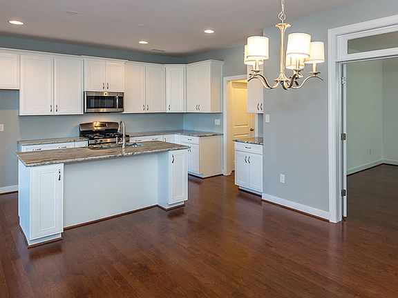 4th image of 4209 Greenview