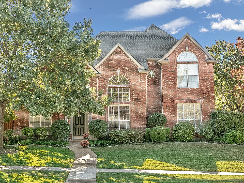 Oversized corner lot