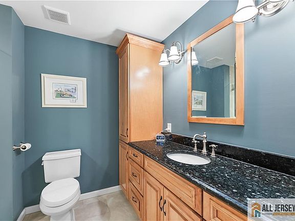 5th image of 28 Garfield Way