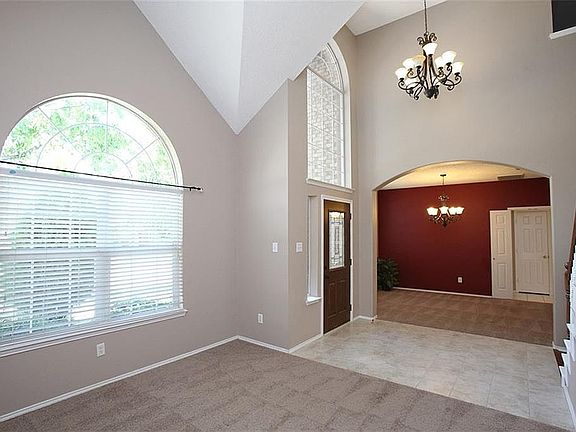 4th image of 3108 Spring Hill Ln