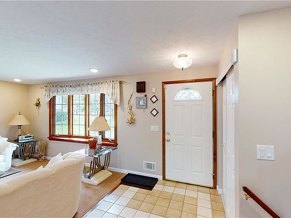 4th image of 108 Brittain Cir