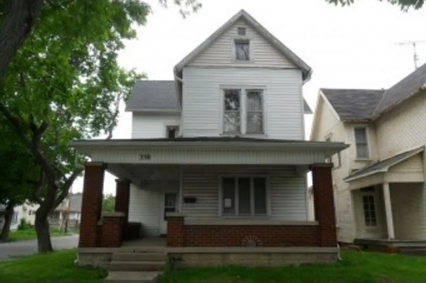 338 Richmond Ave photo 1