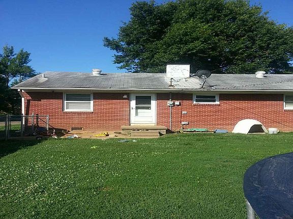 2nd image of 825 Isaac Shelby Dr