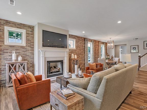 4th image of 7036 Rivermere Ln
