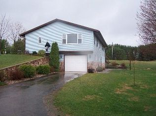 E10849 Lundt Rd, Clintonville, WI 54929