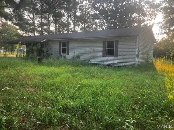504 S 6th St, Lilbourn, MO 63862