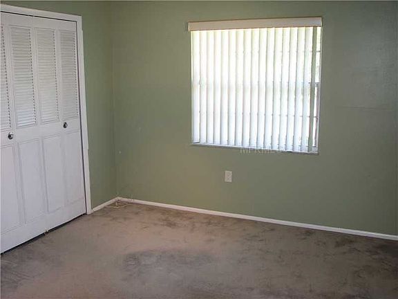 4th image of 604 Swallow Dr