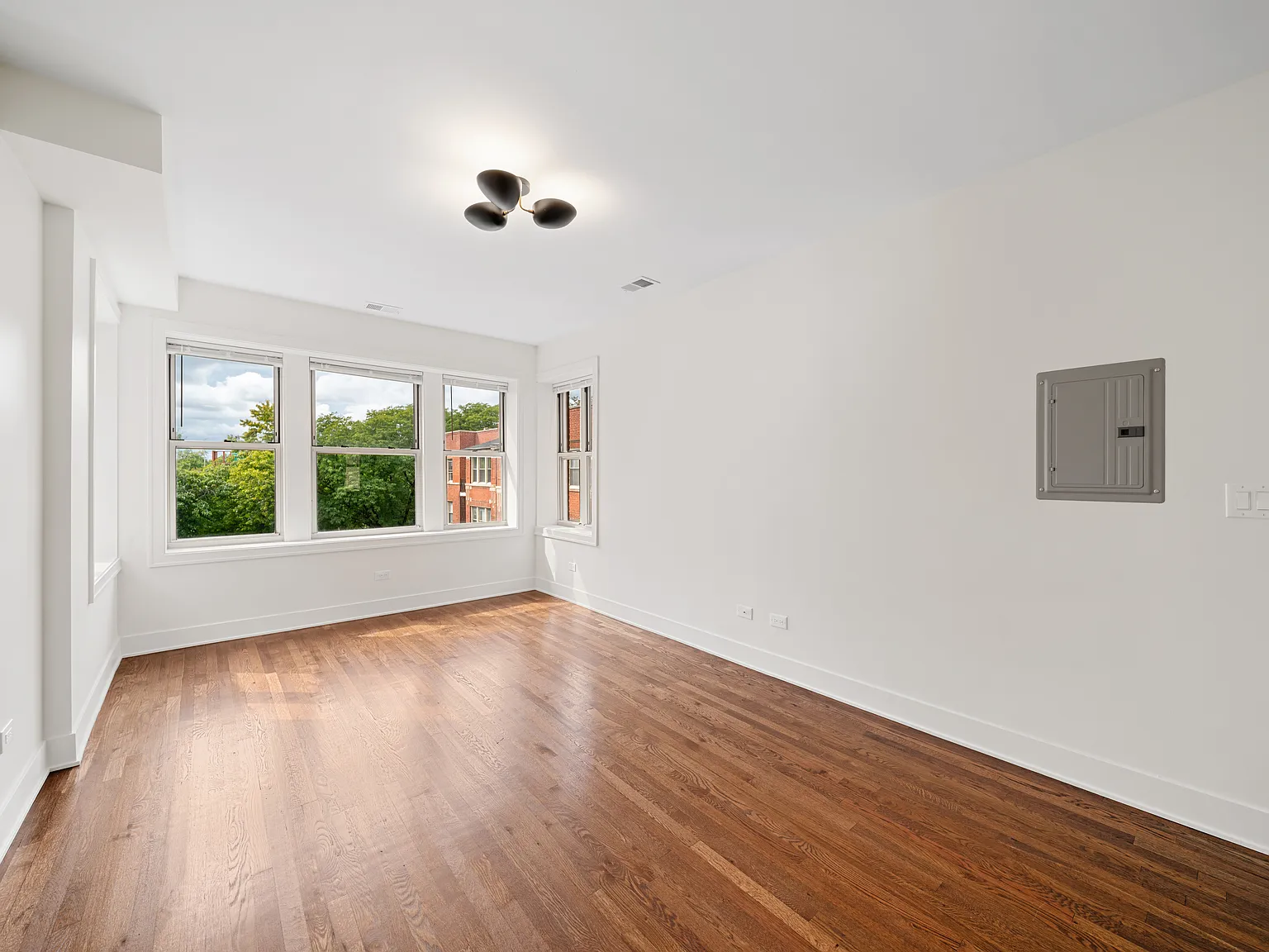 2 bed, $2,395 — Photo 1