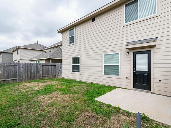 5th image of 11926 Munich Dr