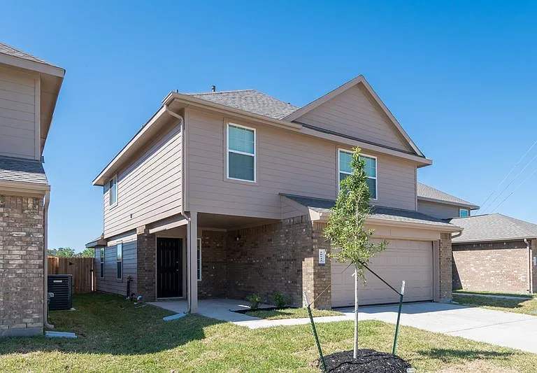 18543 Paddys Creek Trl — Photo 3