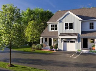 5 Maplewood #33-1, Raynham, MA 02767