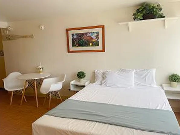 444 Niu St APT 801, Honolulu, HI 96815