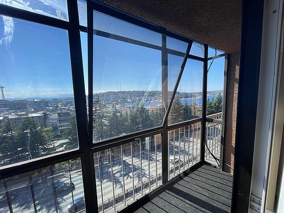 4th image of 601 Melrose Ave E #52