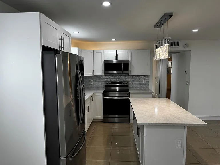153 Monaco Way #D — Photo 4