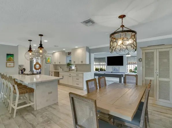 301 Enfield Road, Delray Beach, FL 33444