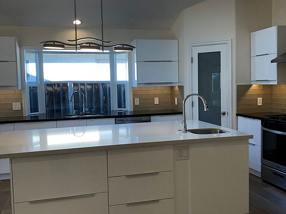 4th image of 818 Sevely Dr #818
