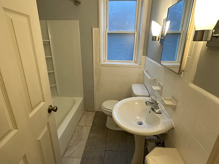7325 Balson Ave #1E — Photo 6