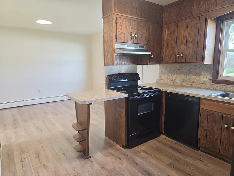 515 Poplar St — Photo 5
