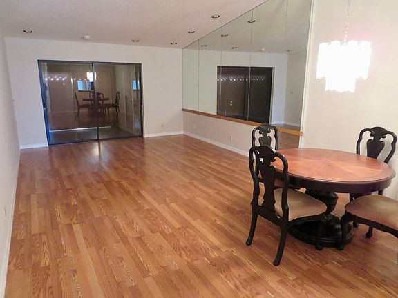4th image of 704 Sunny Pine Way APT A