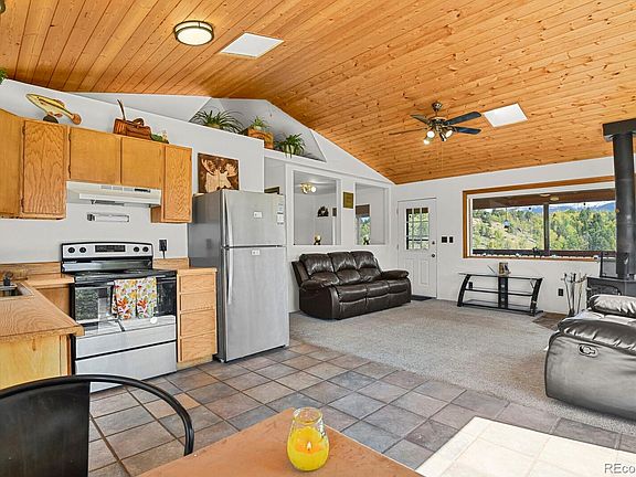 5th image of 498 Granite Lane