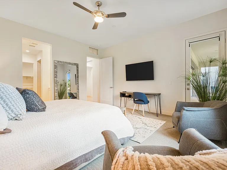1701 Retreat Cir — Photo 31