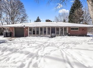 18869 Nola St, Livonia, MI 48152