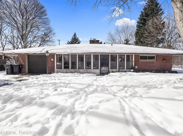 18869 Nola St, Livonia, MI 48152