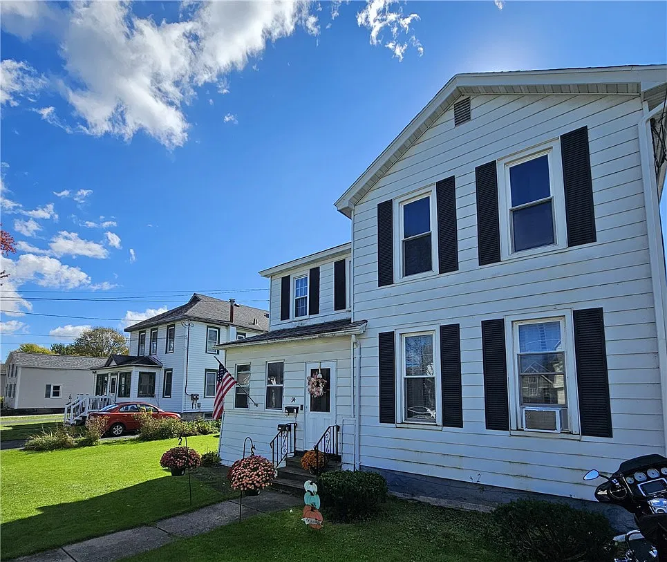 2 bed, 1.0 bath, 984 sqft, $1,150 — Photo 1