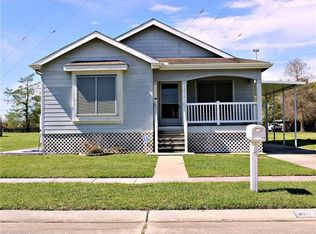 3832 Plaza Dr, Chalmette, LA 70043