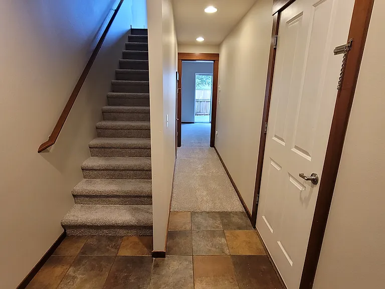 11014 Greenwood Ave N #B-1 — Photo 2