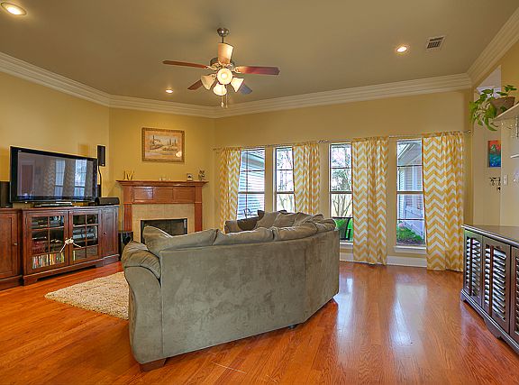 5th image of 17380 E Autumn Dr