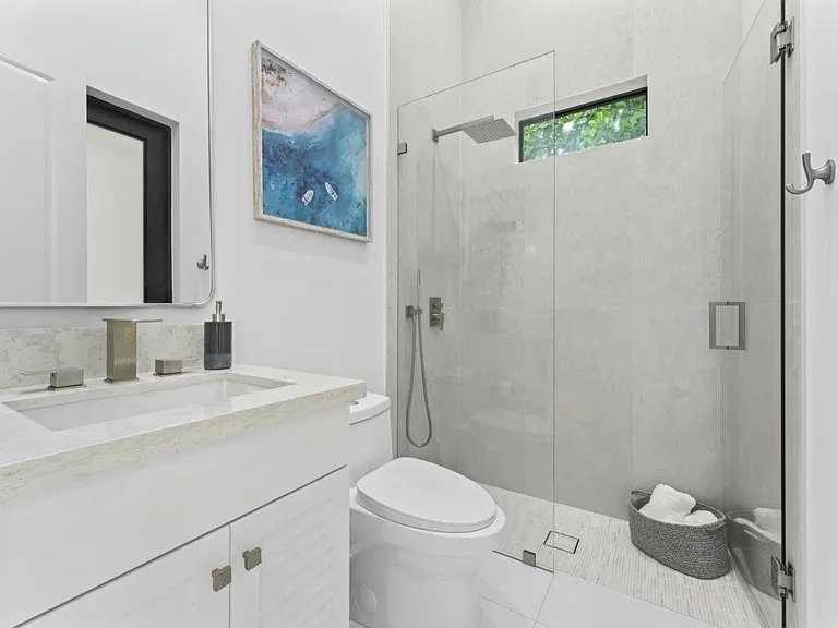 6990 NW 27th Ave — Photo 30