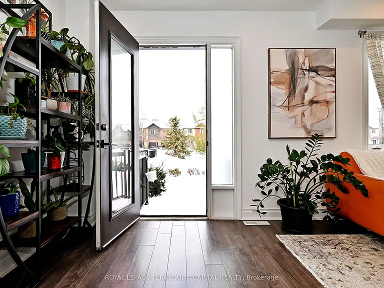 31 Madelaine Dr #6 — Photo 38