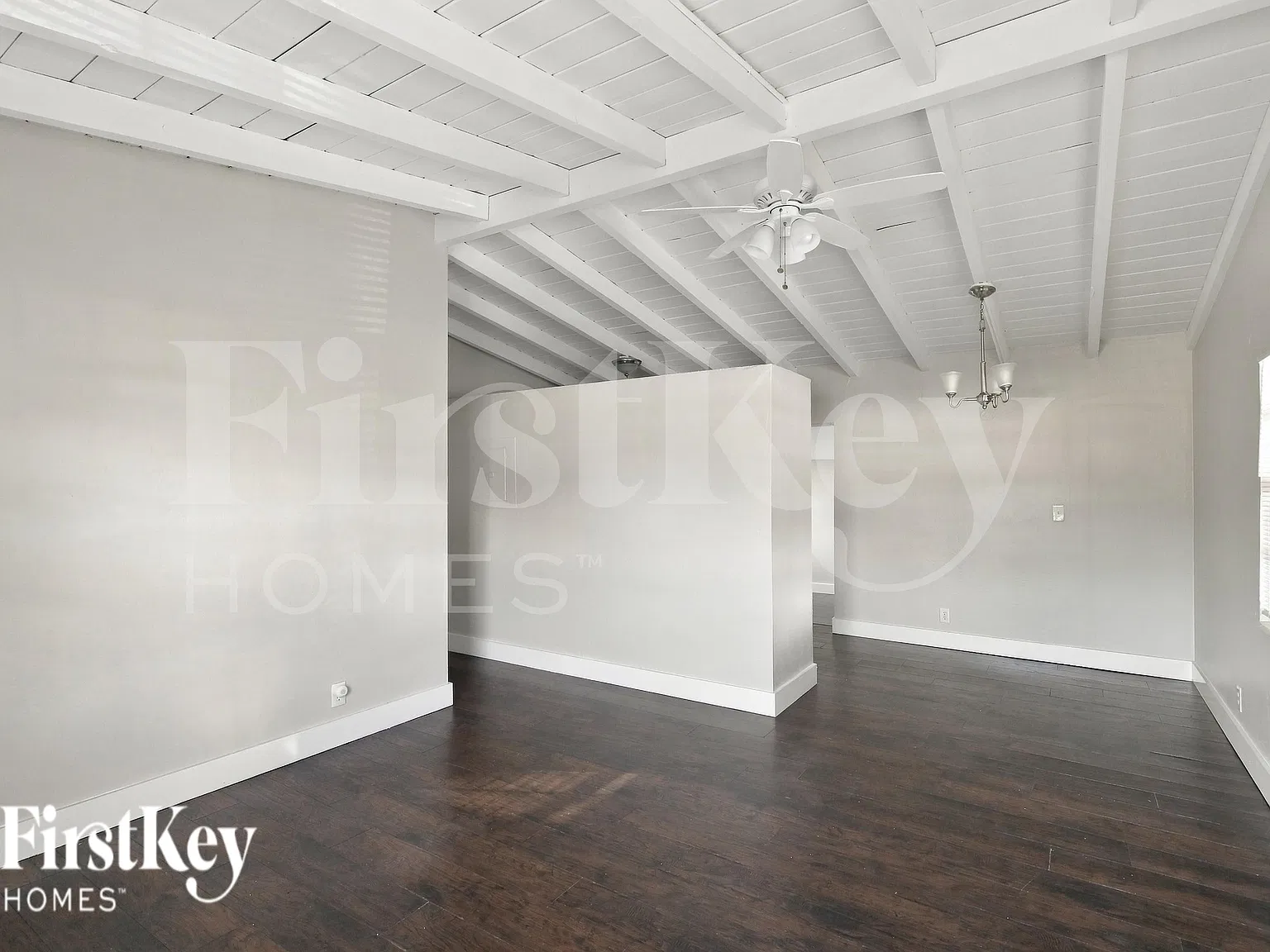 4 bed, 3.0 bath, 1488 sqft, $2,690 — Photo 2