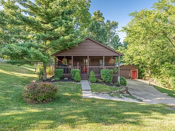 2nd image of 1503 Greenlawn Way