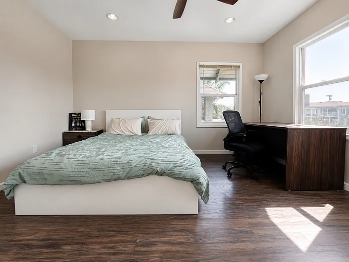 1 bed, 1.0 bath, $1,000 — Photo 2