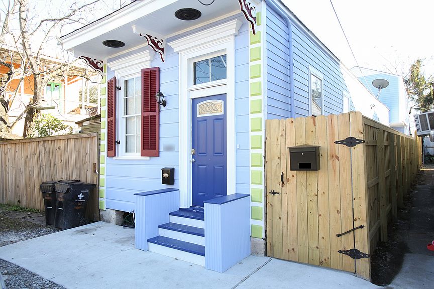 1st image of 4412 Annunciation St
