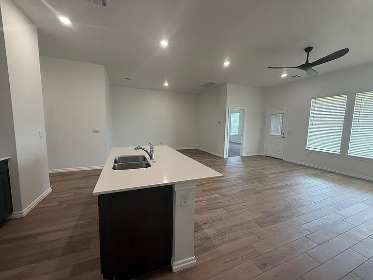 9048 NW 149th Ter — Photo 15