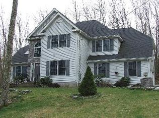 614 Sierra Trails Dr, East Stroudsburg, PA 18302