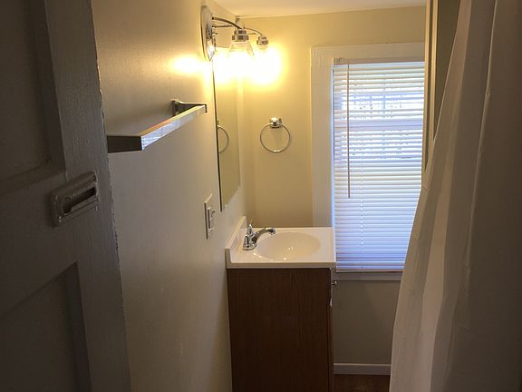 5th image of 225 Keller Ave