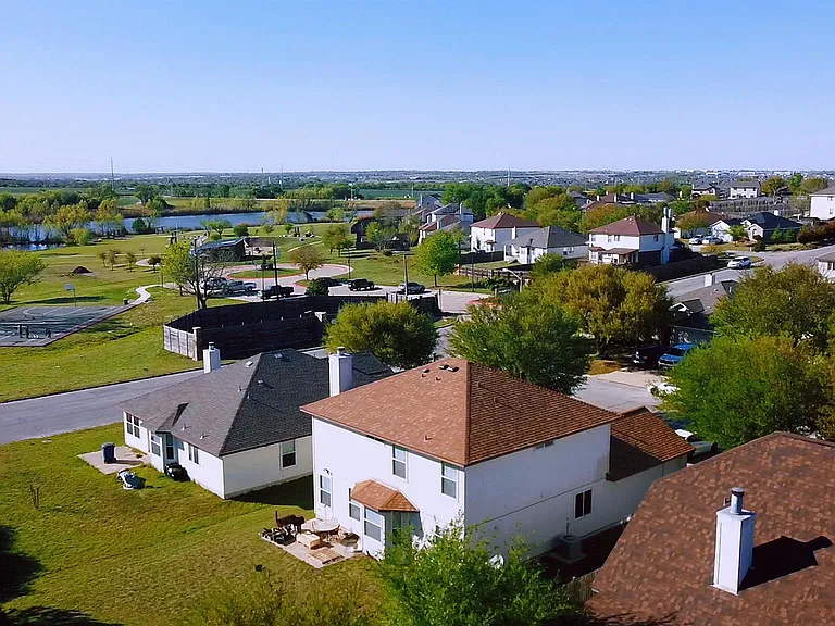 104 Cattail Cv — Photo 28